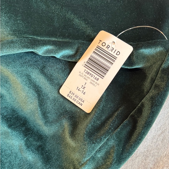 Torrid Full Length Signature Waist Emerald Green Crushed Velvet Legging Sz 1 NWT - Picture 5 of 5
